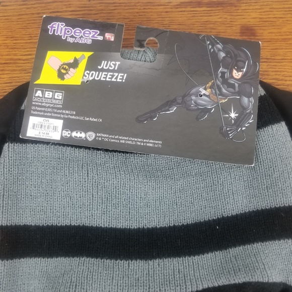 Flipeez Hat Batman Wings Move Glow Comic Wings Up - Picture 5 of 8